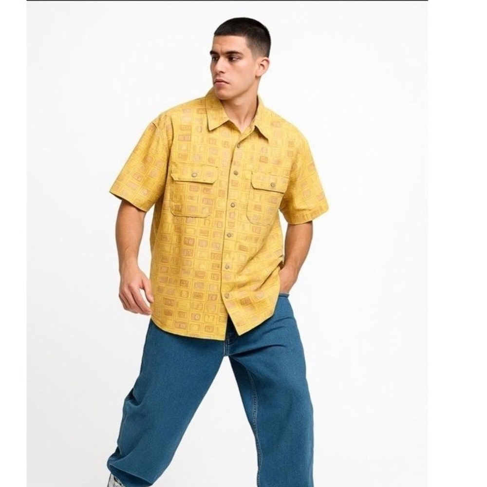 Sean‎ John Shirt Mens M Button Up Short Sleeve Yellow Cassette Tape Print  Y2K